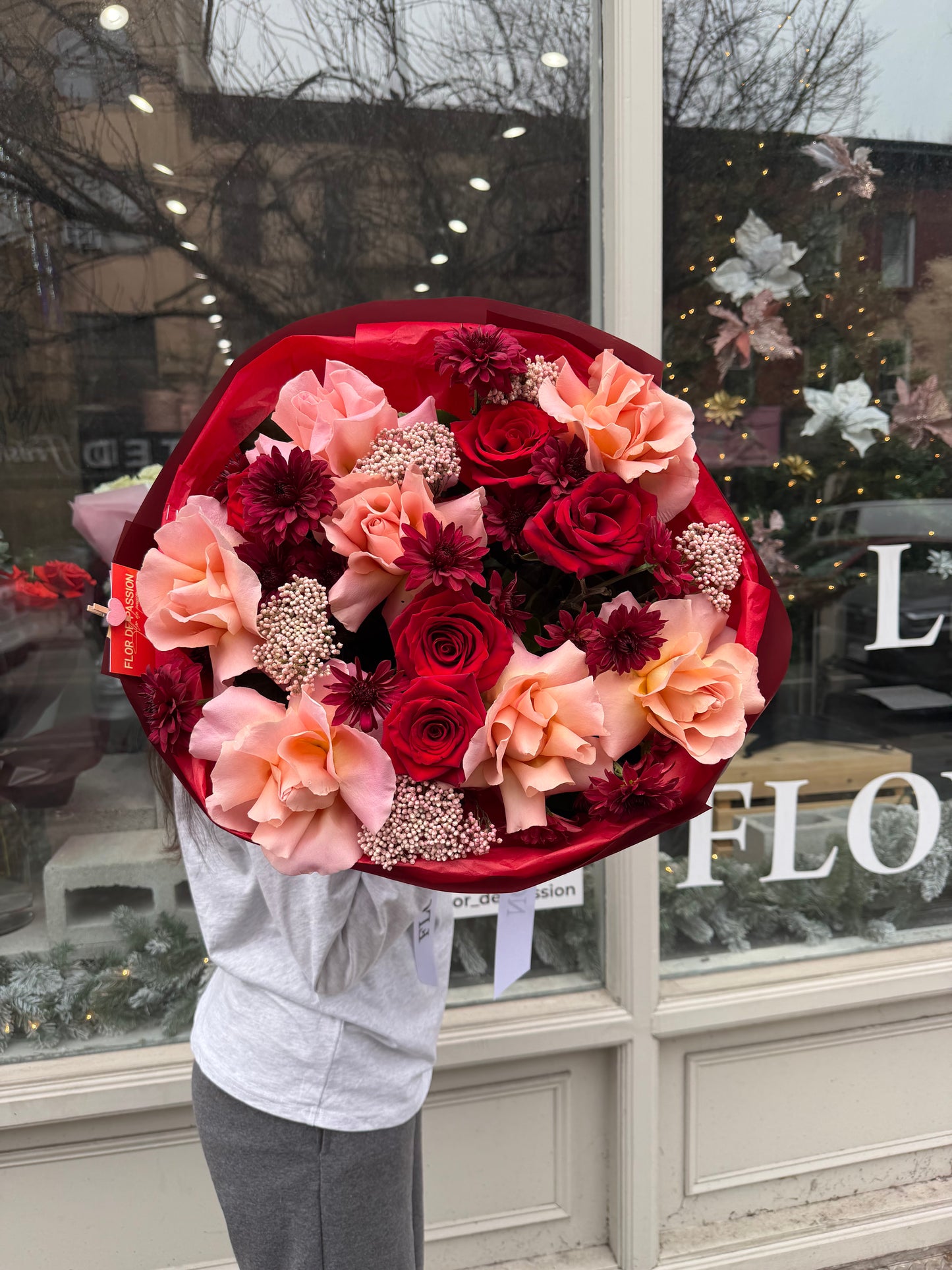 "Red Statement" Bouquet (French Roses, Explorer Rosed, Rice Flower, Red Daisy)