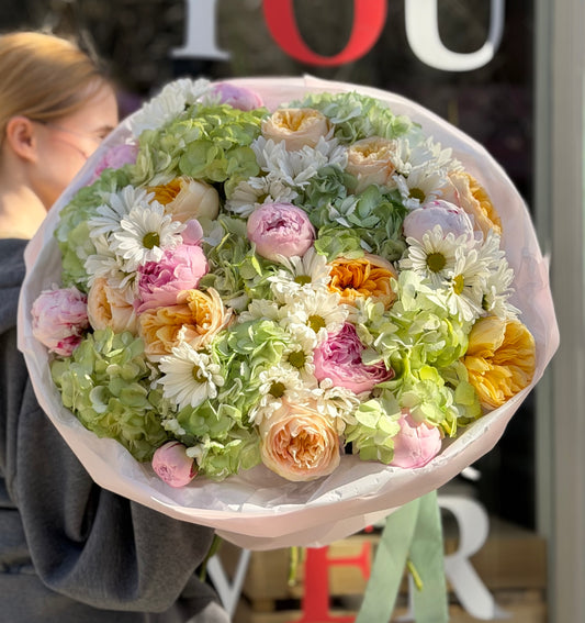 “Secret Garden” Bouquet (Peonies, Green Hydrangeas, Daisy, Cream Garden Roses)