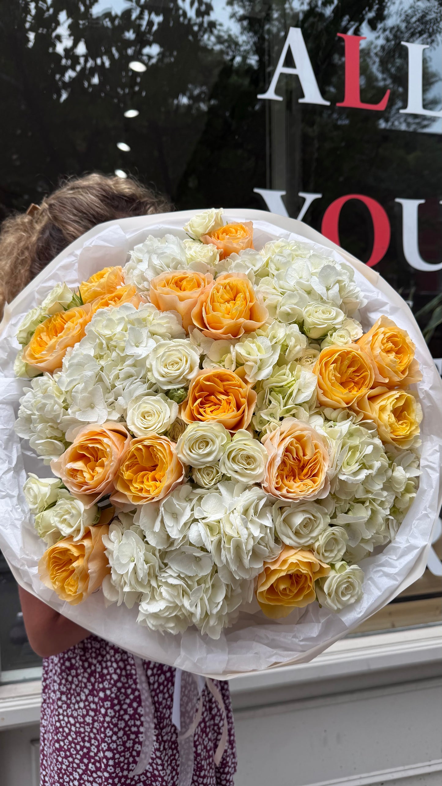 “Cream” Bouquet (Garden Roses, White Spray Roses, Hydrangeas)
