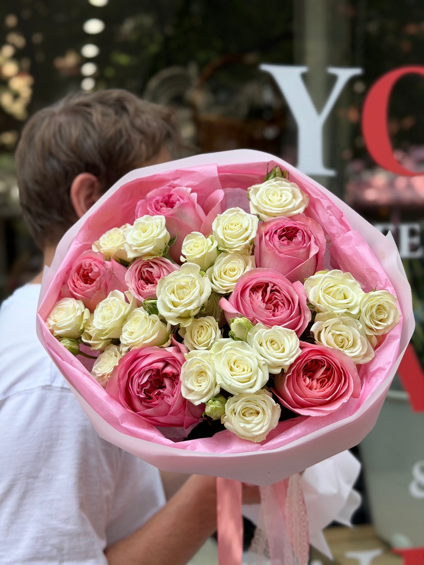 “Deep Feeling” Bouquet (Pink Expression Garden Roses, Spray Roses)