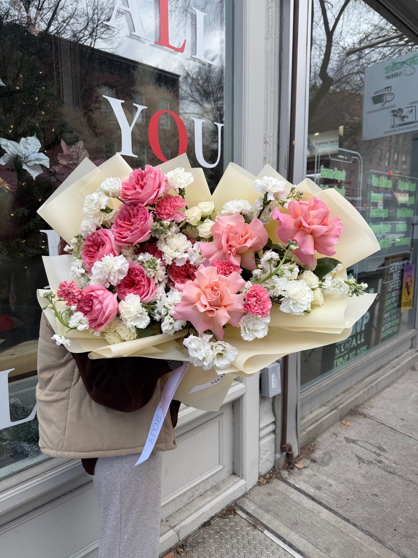 "Cloud of Feelings" Bouquet (French Rose, Pink Expression Rose, Spray Roses, Lisianthus, Carnations, Stocks)