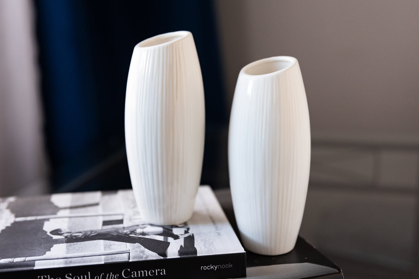 Simple Style Geometry White Ceramic Vase